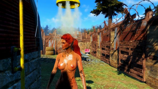 Принимает душ. Fallout4