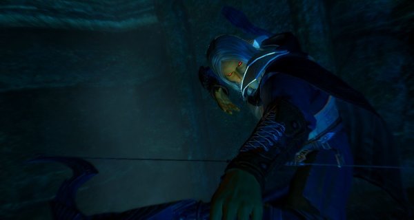 Вампир видит и в темноте.