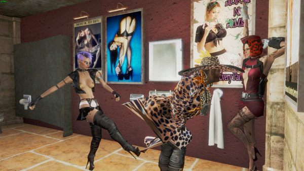 Алиса:-"Айви, а теперь ты врежь этому гаду!".