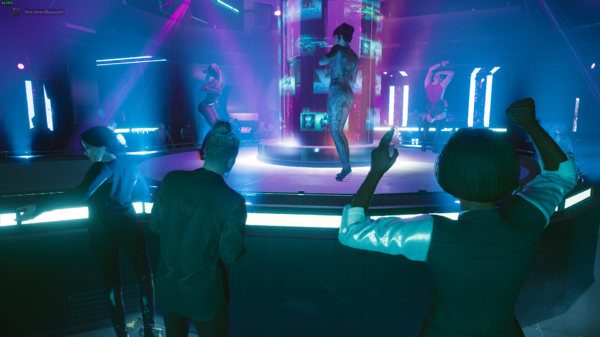 Ви с интересом разглядывает татуировки на теле стриптизёрши.