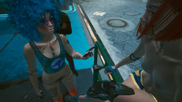 Вика:-"У тебя тоже в этом клубе украли куртку?".