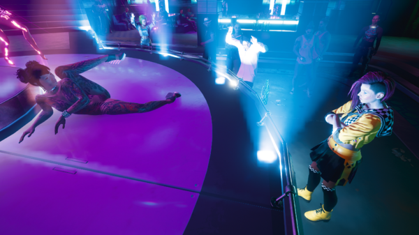 Стриптизёрши не стистняются тел.. ;)