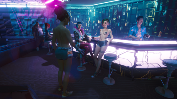 Джуди:-"Панам, выпьешь с нами?".