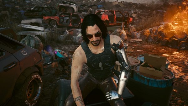 ДЖОНИ, и Лана возиться с машиной на заднем плане..