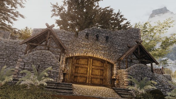 Ворота Вайтрана. Справа Высокий Хродгар.