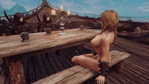 За столом. SKYRIM AE (Сборка 16)