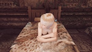 ЛИНА на кровати, отдыхает ) SKYRIM AE (Сборка 16)