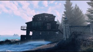 Хижина у моря.